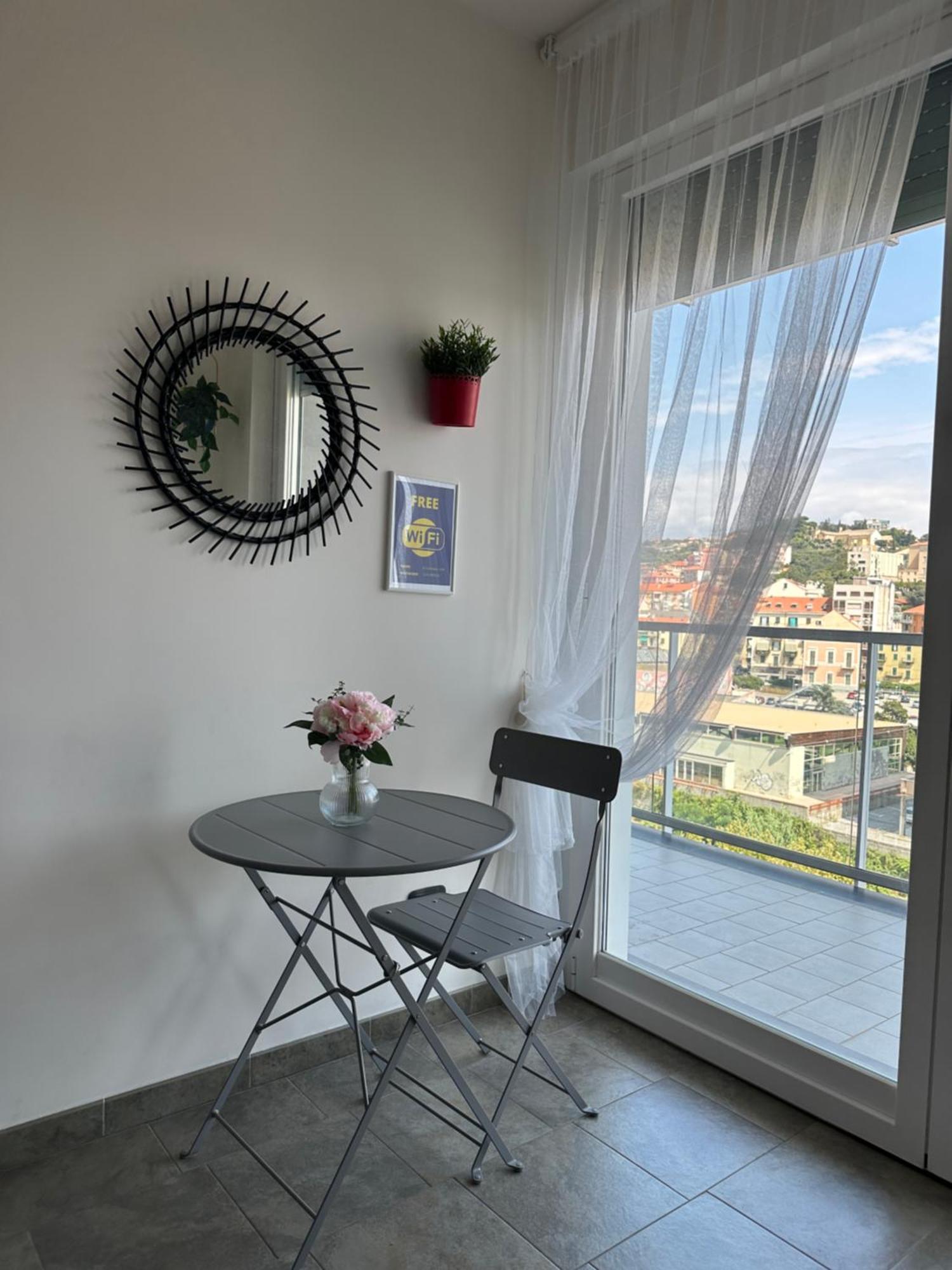Il Gabbiano Savona "Luxury House" - Wifi, Parking, Shopping Centerアパートメント エクステリア 写真